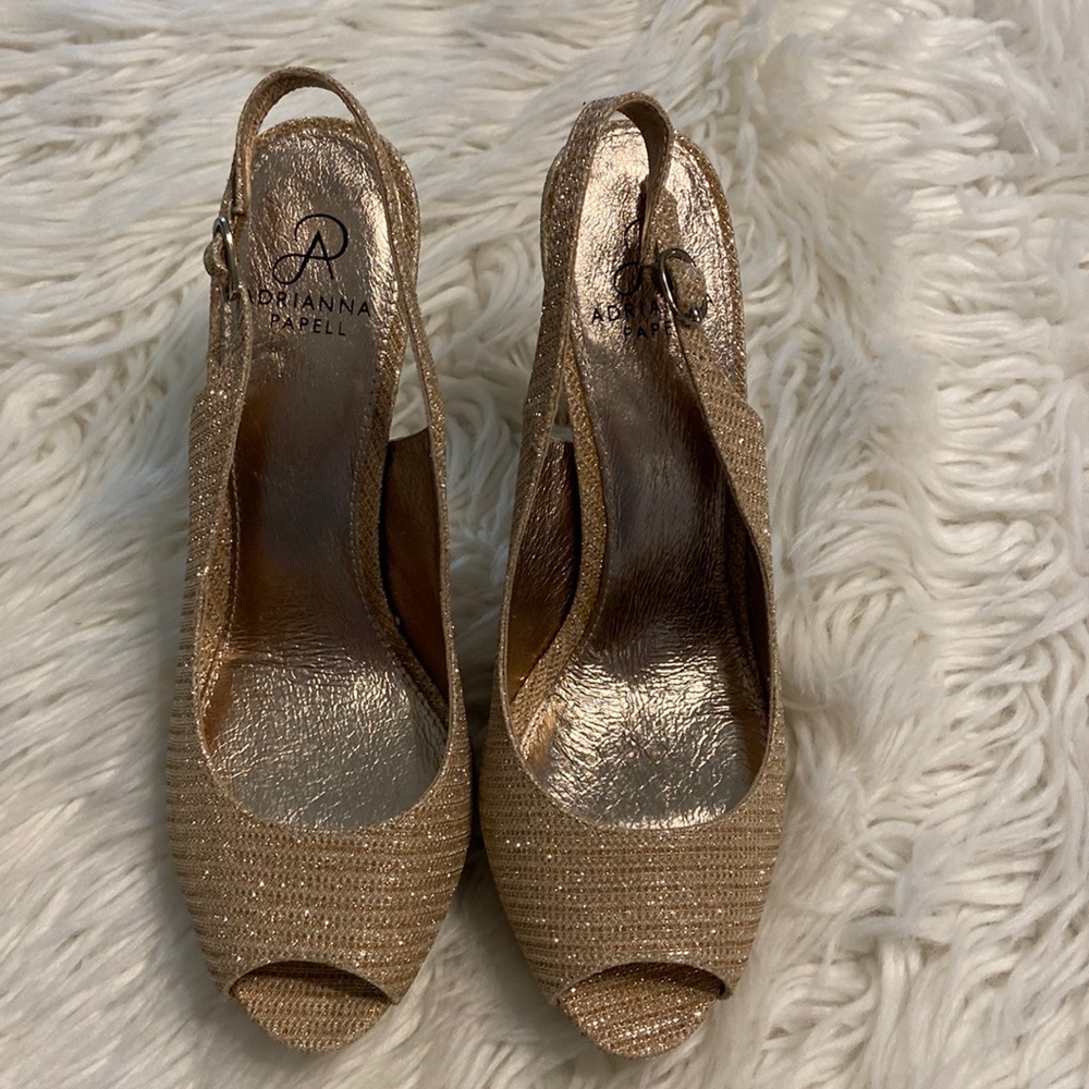 Adrianna Papell Sandals size 10M BNWOT please see all photos